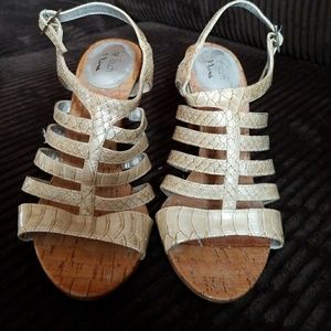 Heeled sandles